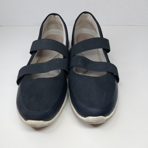 Aerosoles Women's size 7.5 Comfort Mary Jane stretch straps Black Slip-On Shoes - Picture 2 of 11